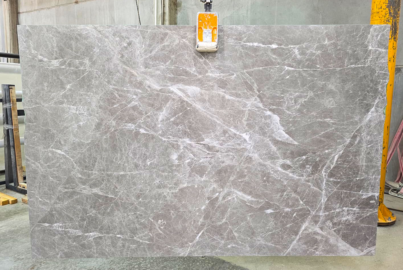 Marmilux Natural Stone Spider Velvet