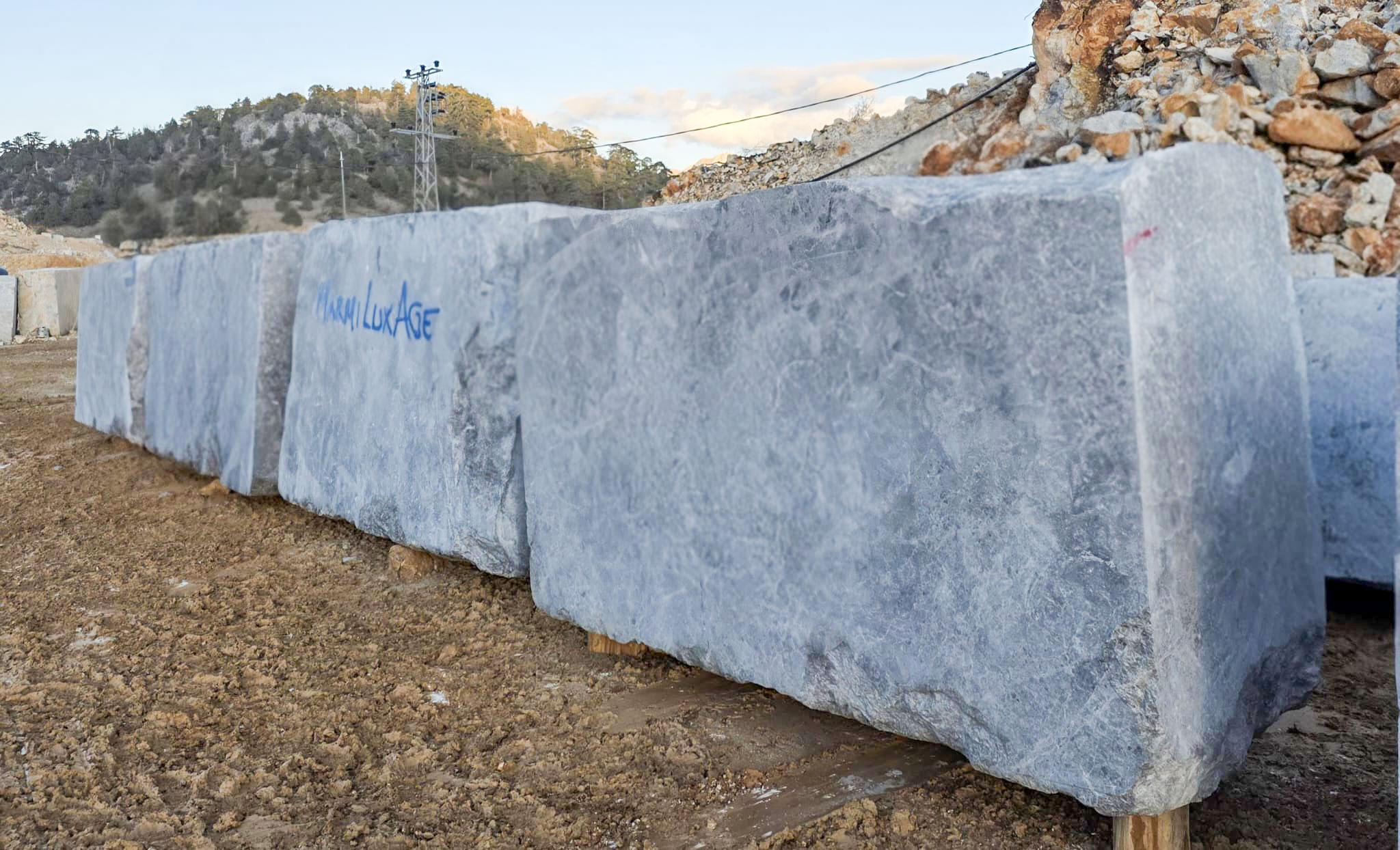 Marmilux Natural Stone Tundra Dark
